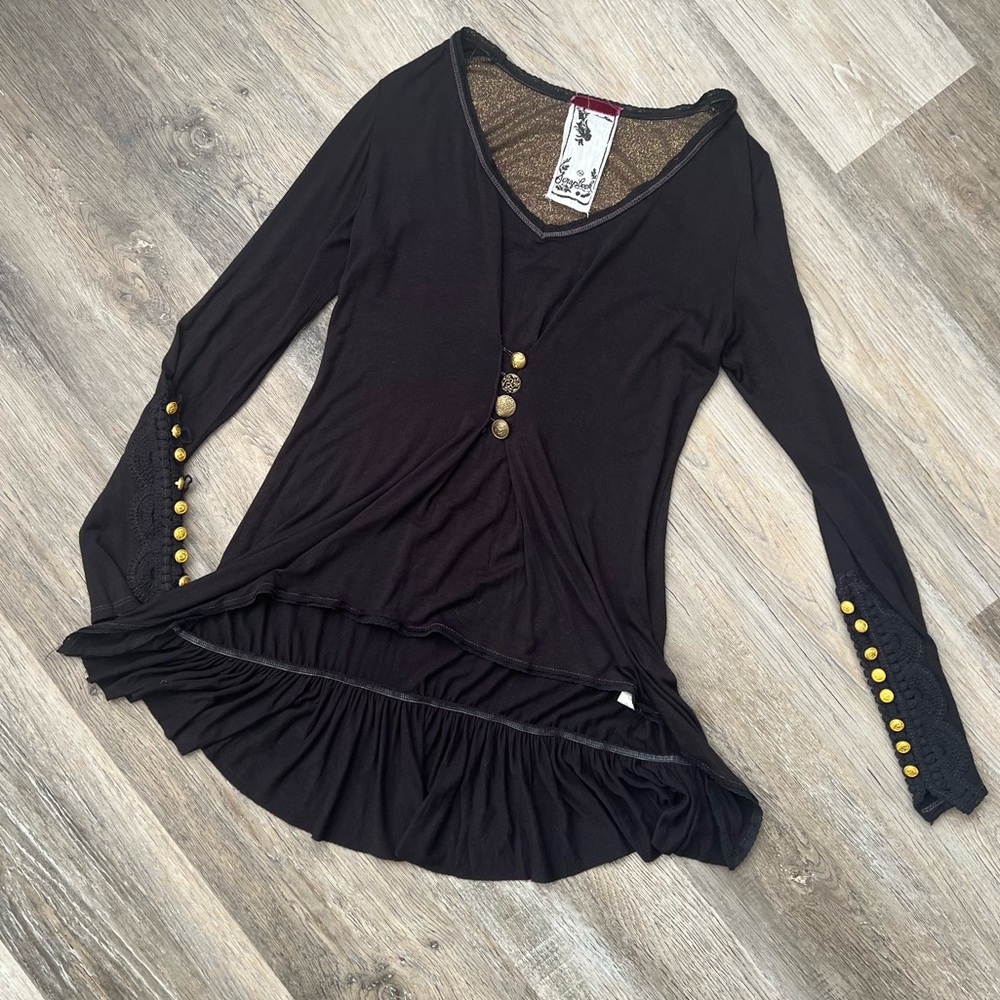 Scrapbook button v-neck l/s lace sleeve top - Picture 2 of 8